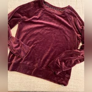 Marc New York maroon velour/stretchy velvet sweatshirt top size Large